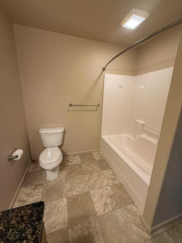 1104 Ballpark Rd Bldg B - Photo 5 of 8