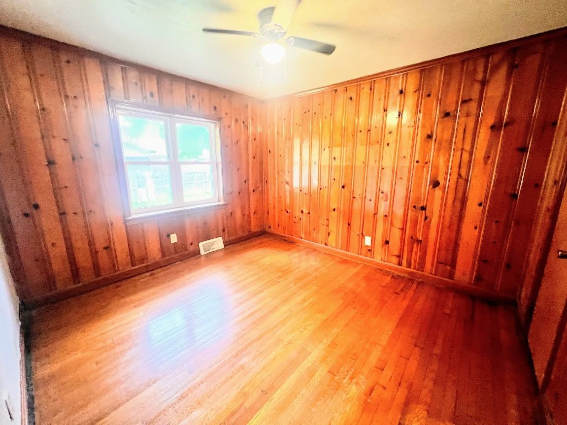 3313 West Broadway Avenue - Photo 4 of 9