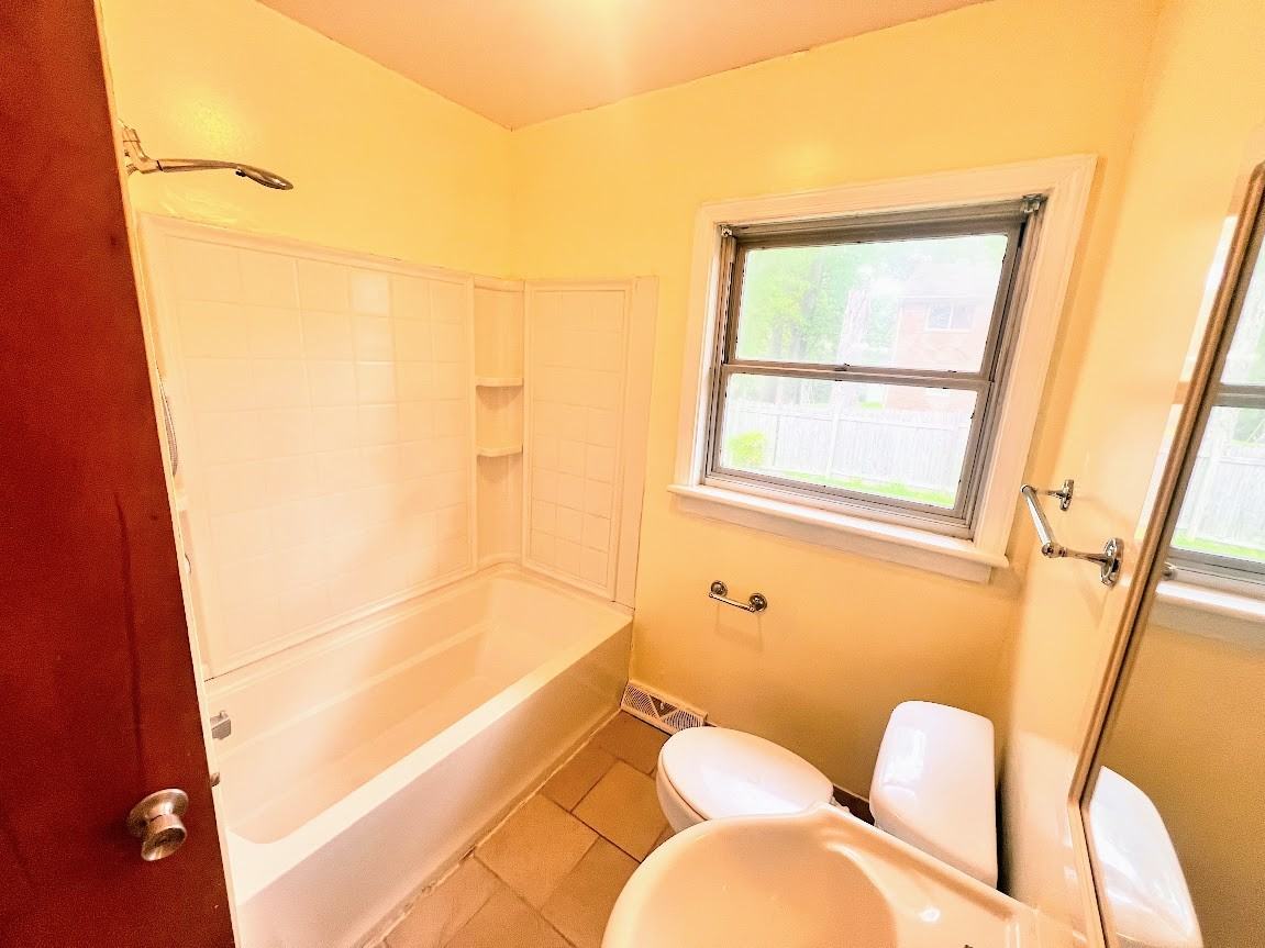 3313 West Broadway Avenue - Photo 7 of 9