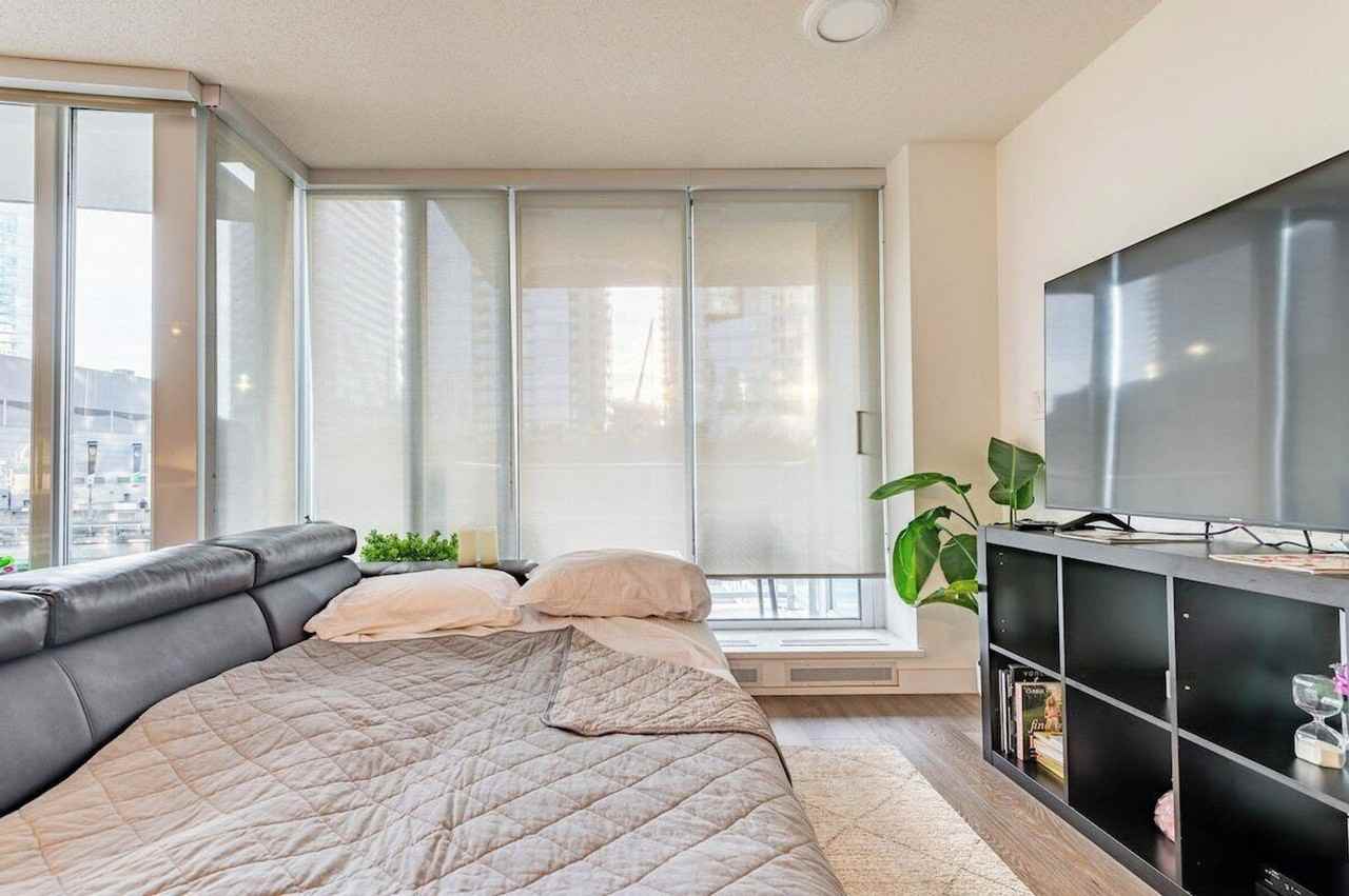 188 Keefer Pl #1578780P - Photo 7 of 36