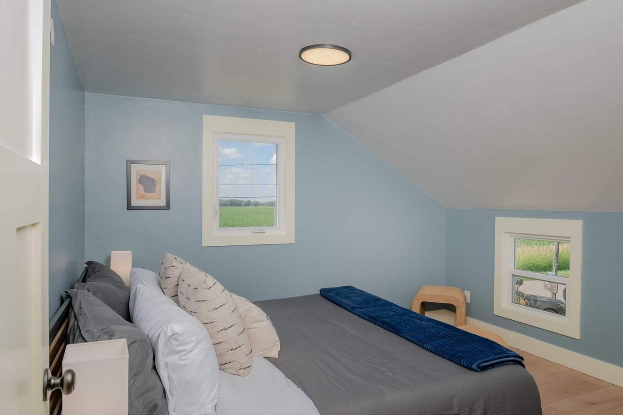 5652 Reighmoor Rd #1579896P - Photo 5 of 21
