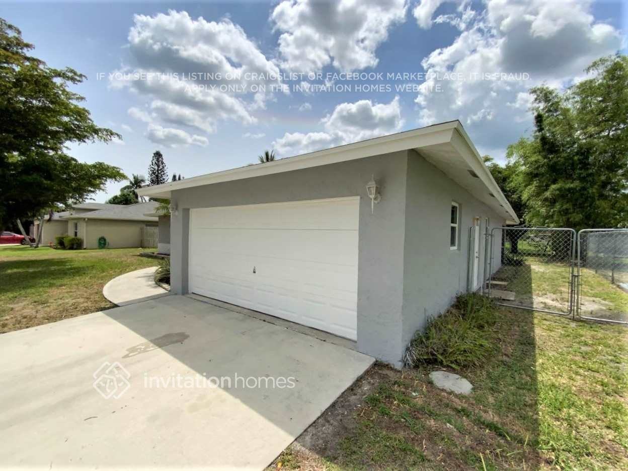 112 Granada St - Photo 3 of 22