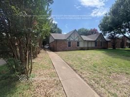 featured image of 512 Shennandoah Dr