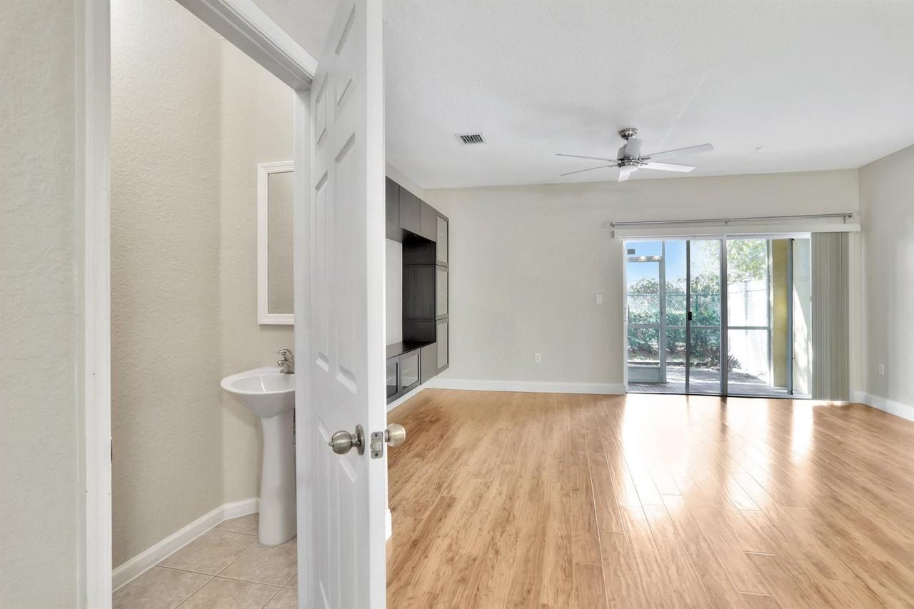 6527 Catalina Lane - Photo 4 of 10