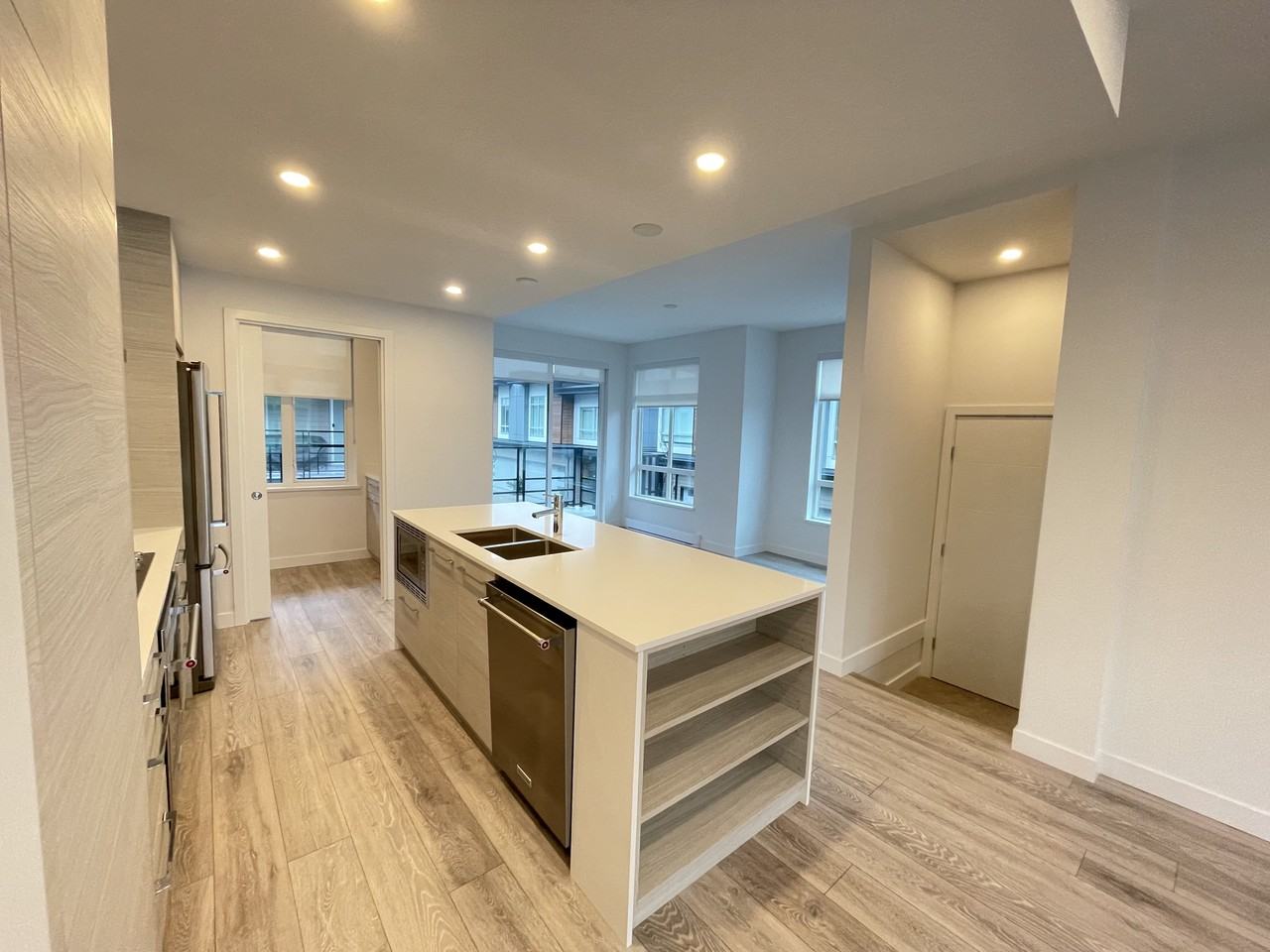 10511 Number 5 Road #20 - Photo 4 of 23