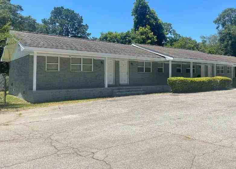 731 N Davis Dr - Photo 2 of 6