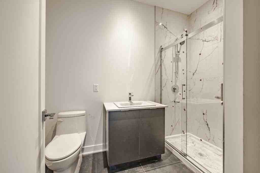 1782 Avenue Victoria #305 - Photo 5 of 9