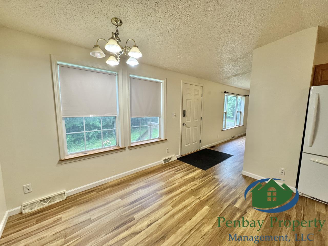 174 Airport Road - Photo 4 of 15