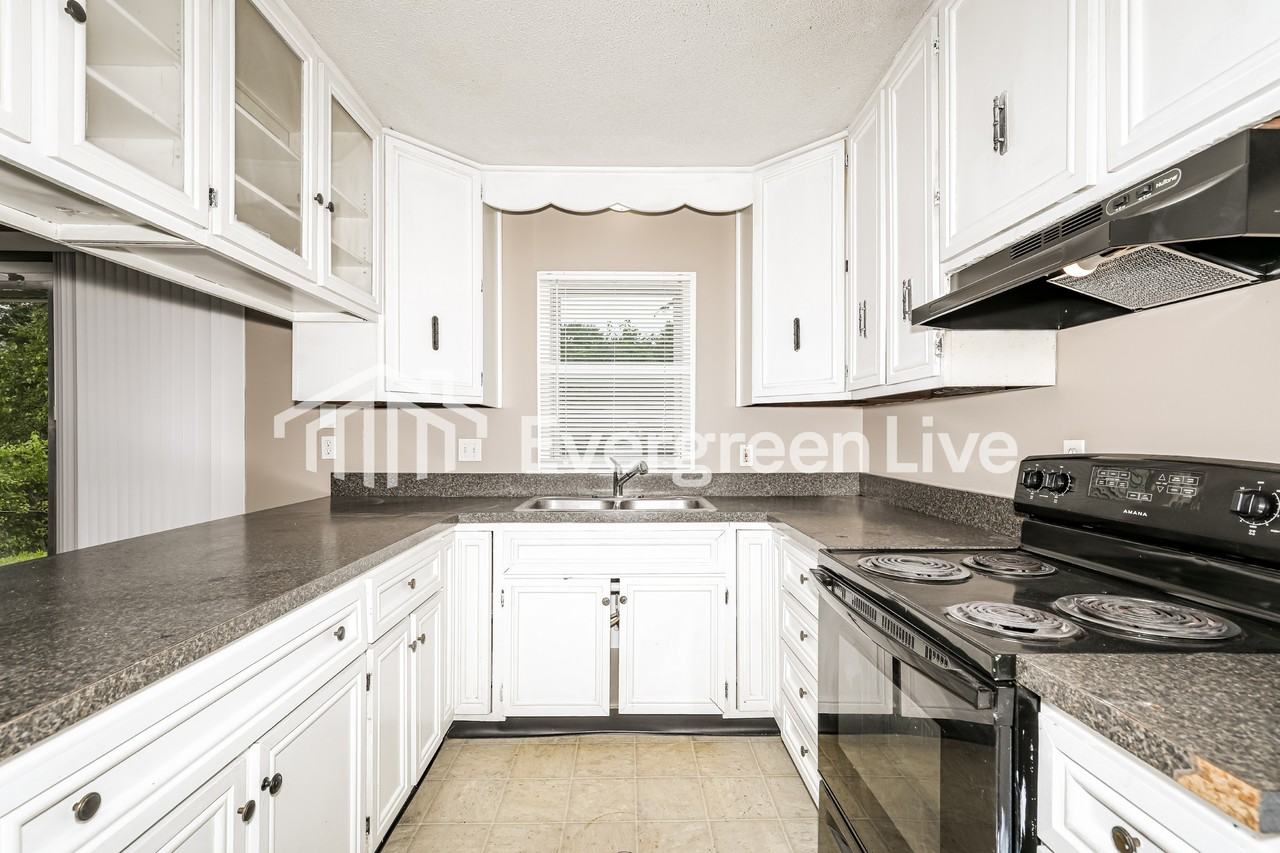 6114 Wedgewood Way - Photo 6 of 15