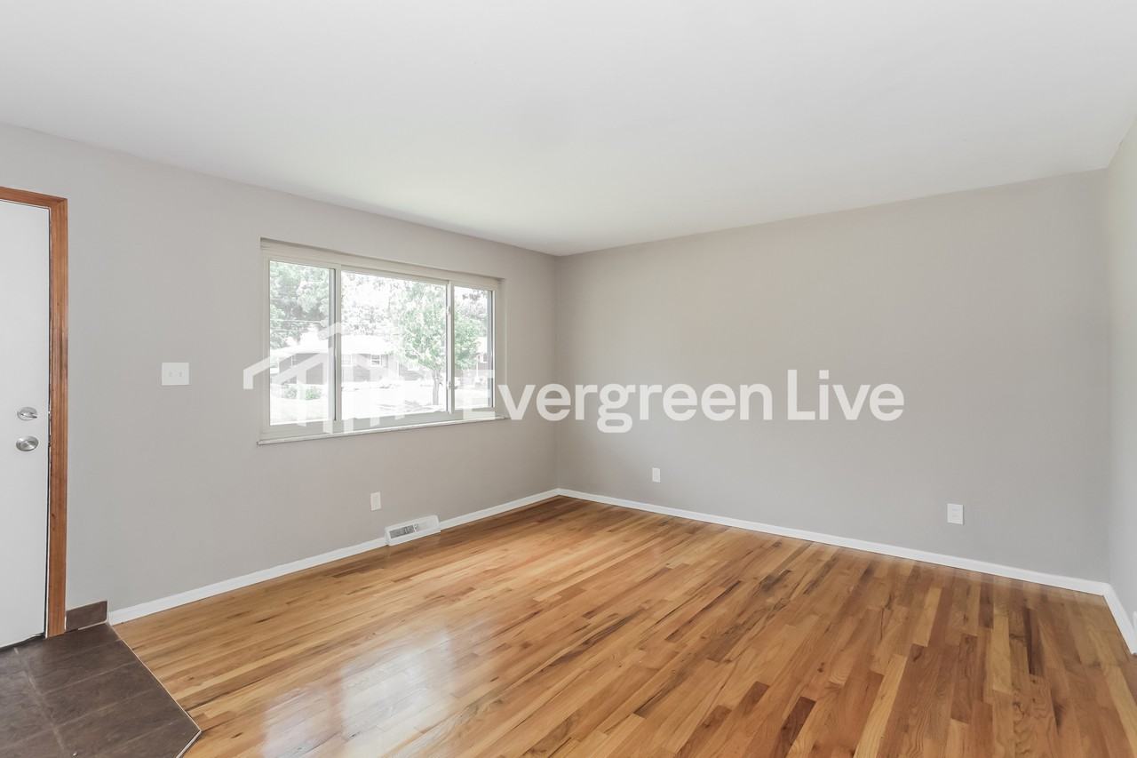 4293 Alex Ave - Photo 3 of 15