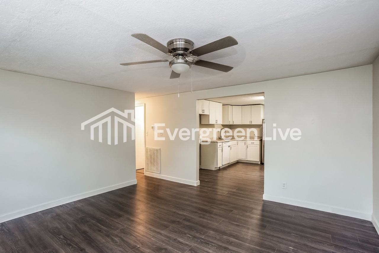 1135 Rita Ave - Photo 3 of 10