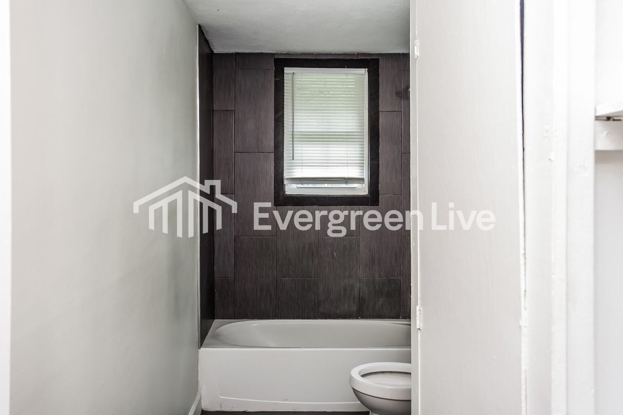 1135 Rita Ave - Photo 6 of 10