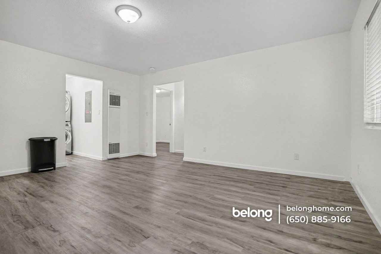 26792 Clarkford St - Photo 3 of 13