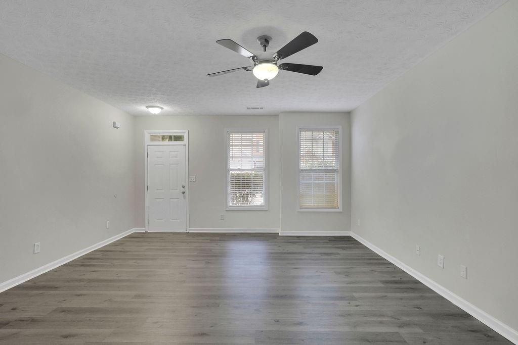 3081 Kentmere Dr - Photo 5 of 27
