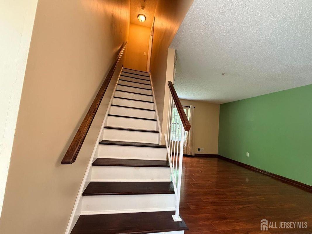 191 Prestwick Way - Photo 3 of 20