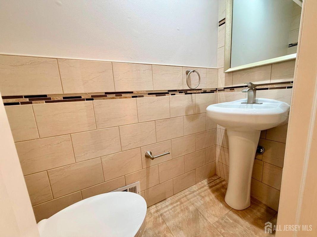 12 Dogwood Dr - Photo 7 of 25