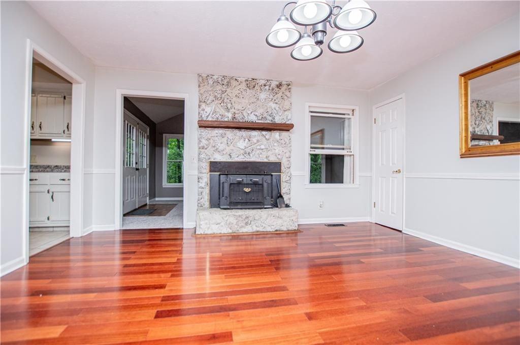 1499 Stonington Ct - Photo 3 of 50