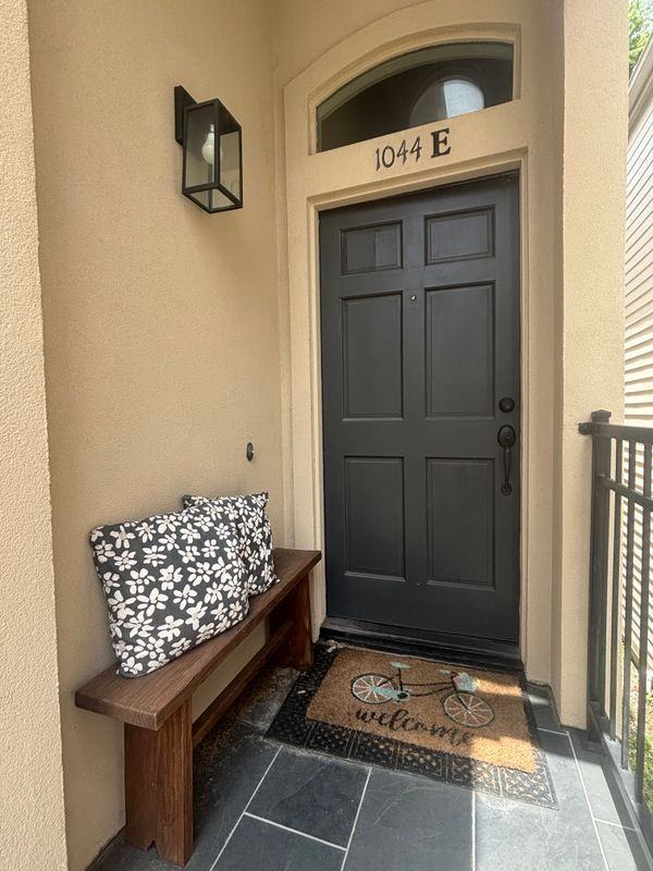 1044 W 25th St - Photo 2 of 24