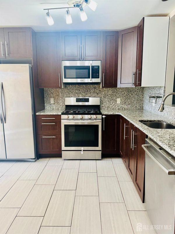 171 Nebula Rd - Photo 2 of 19