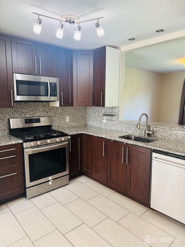 171 Nebula Rd - Photo 3 of 19