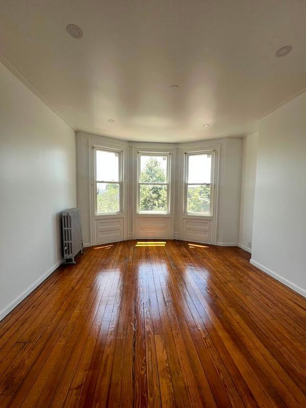 2215 Bruckner Blvd - Photo 5 of 7