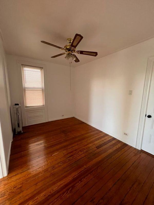 2215 Bruckner Blvd - Photo 6 of 7