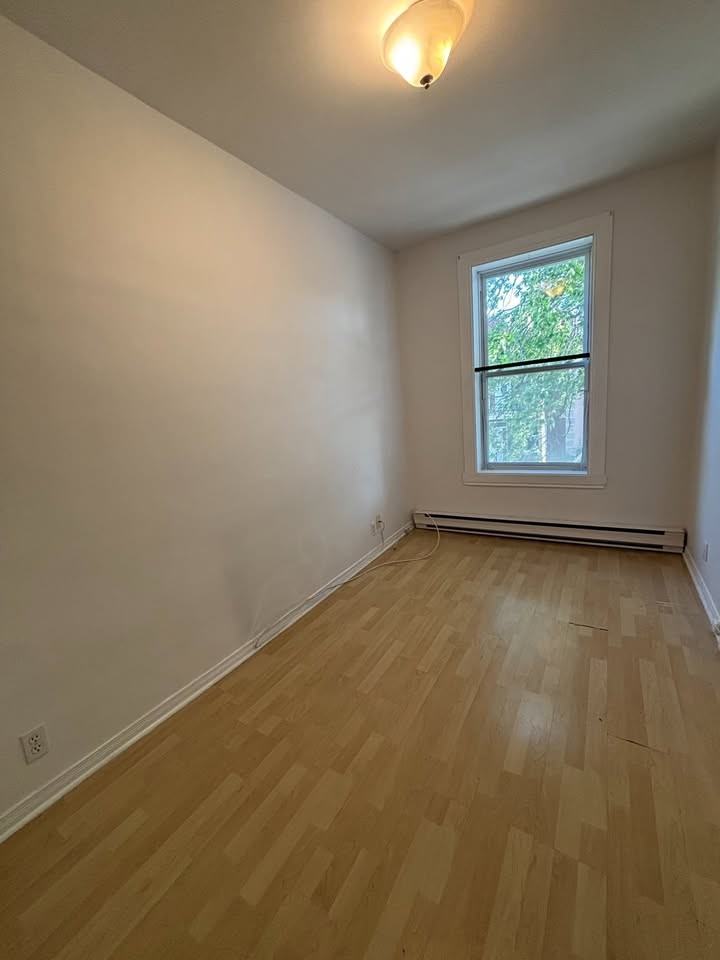 2189 Rue Denonville - Photo 7 of 9