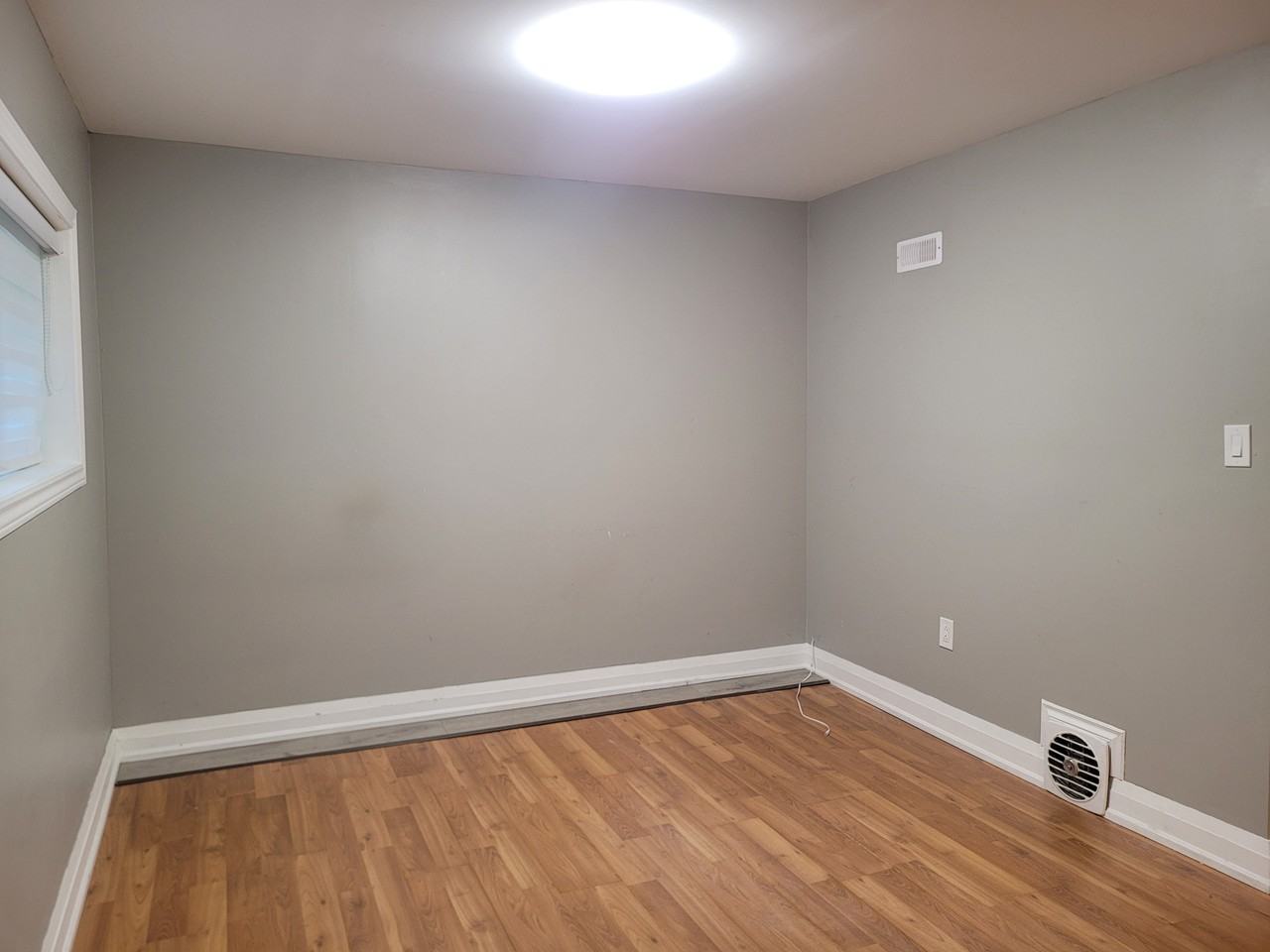 143 Cline Avenue South - Photo 3 of 15