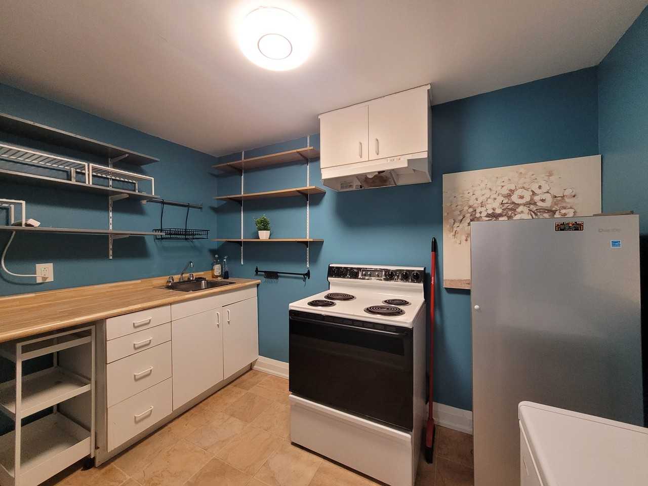 143 Cline Avenue South - Photo 7 of 15