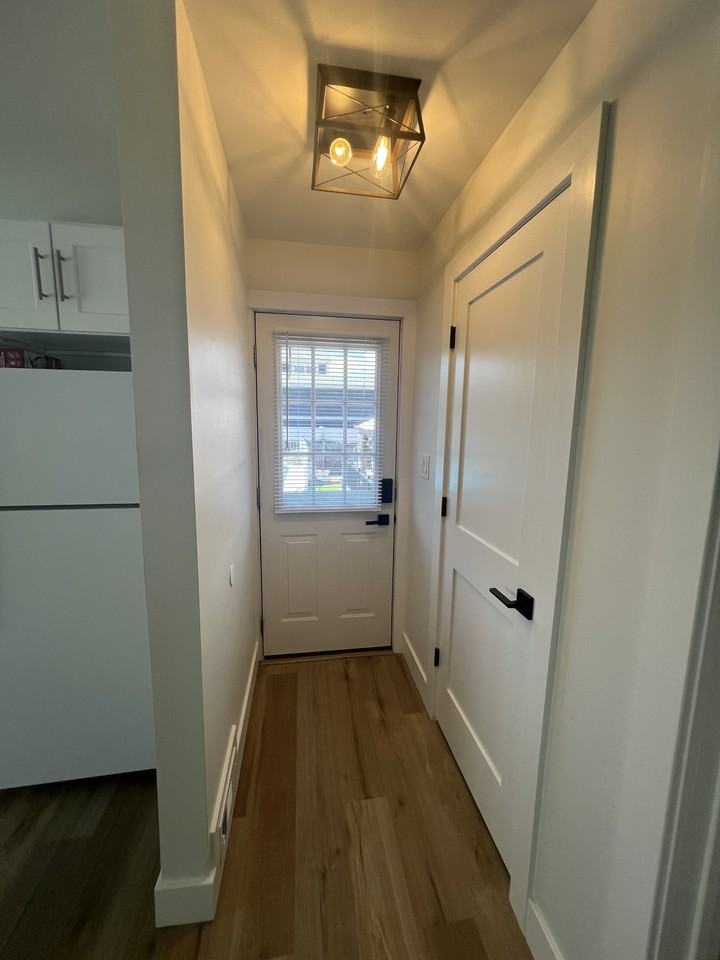 35 Delaware Ave - Photo 4 of 11