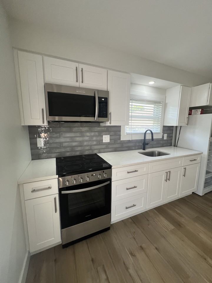 35 Delaware Ave - Photo 5 of 11