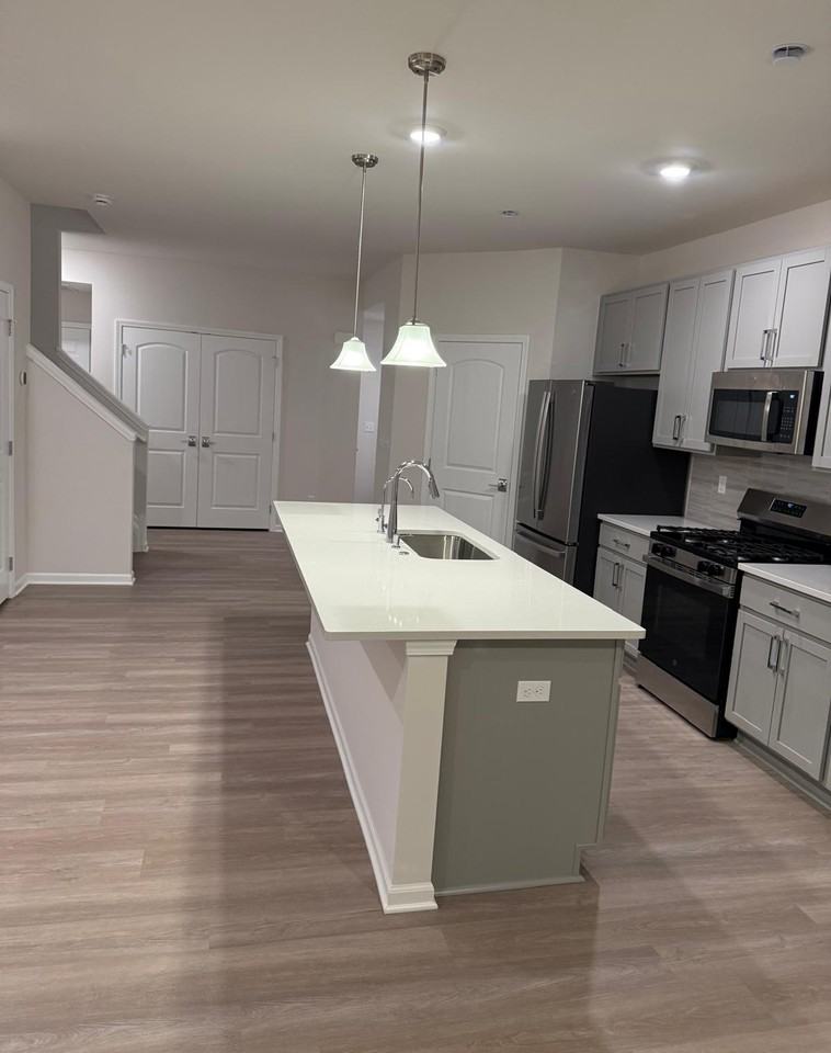 1603 Salt Springs Dr #1680 - Photo 6 of 40