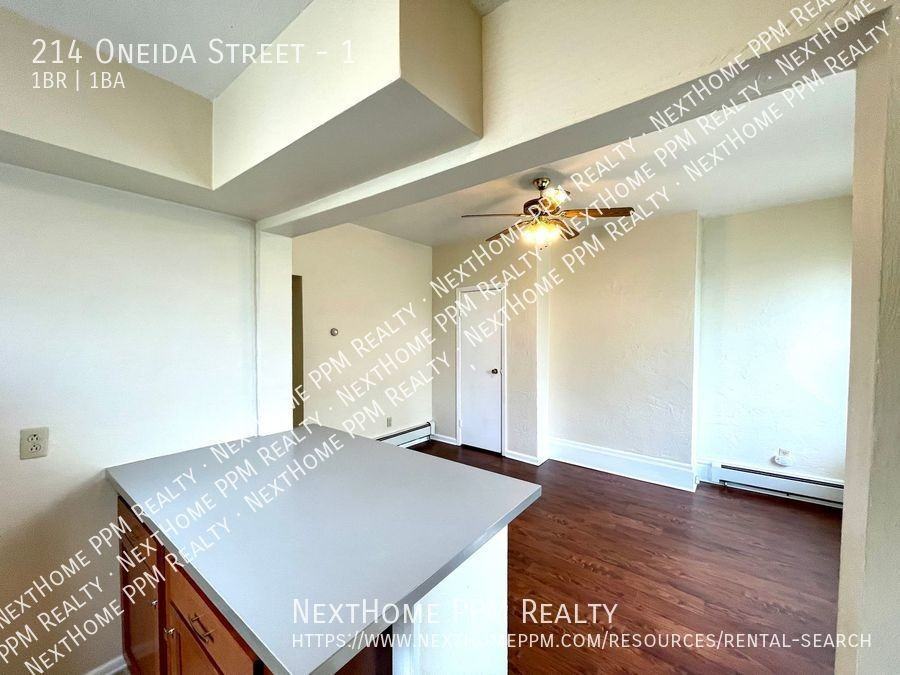 214 Oneida St #1 - Photo 4 of 21