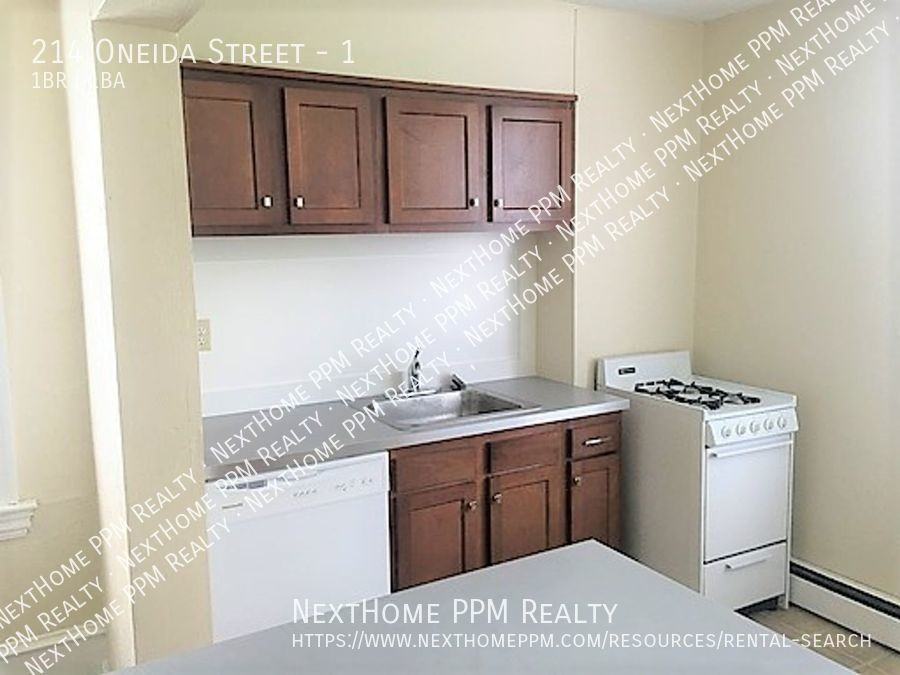 214 Oneida St #1 - Photo 6 of 21