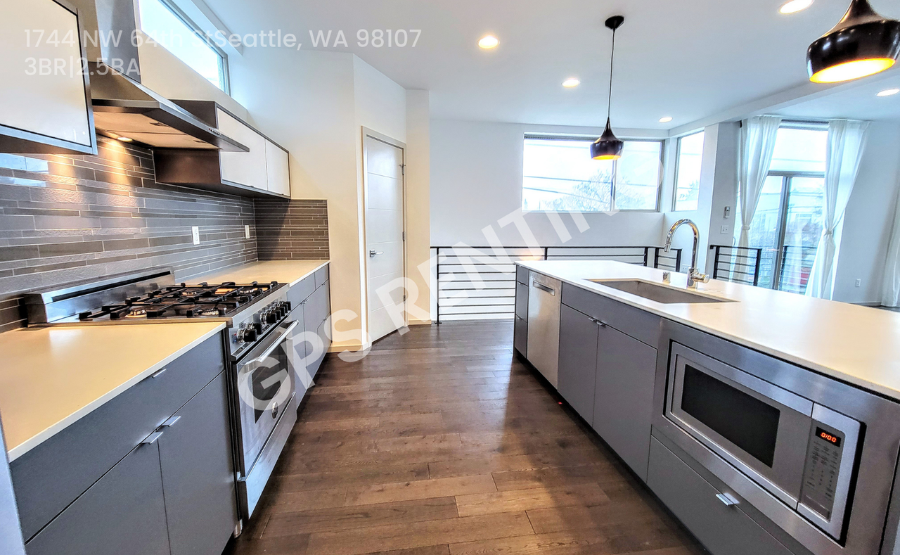 1744 Nw 64th St - Photo 4 of 16