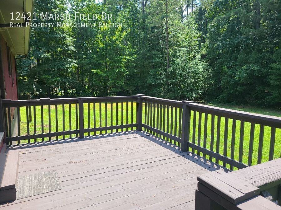 12421 Marsh Field Dr - Photo 3 of 13