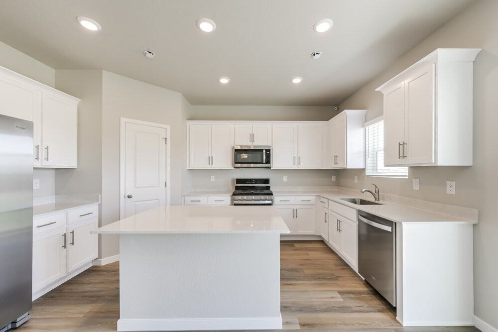 2170 Christina St - Photo 6 of 20