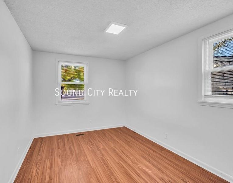 3232 Hinkle Dr - Photo 6 of 26