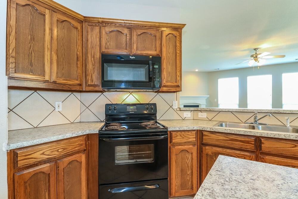 7905 Raton Ridge Ln - Photo 7 of 17