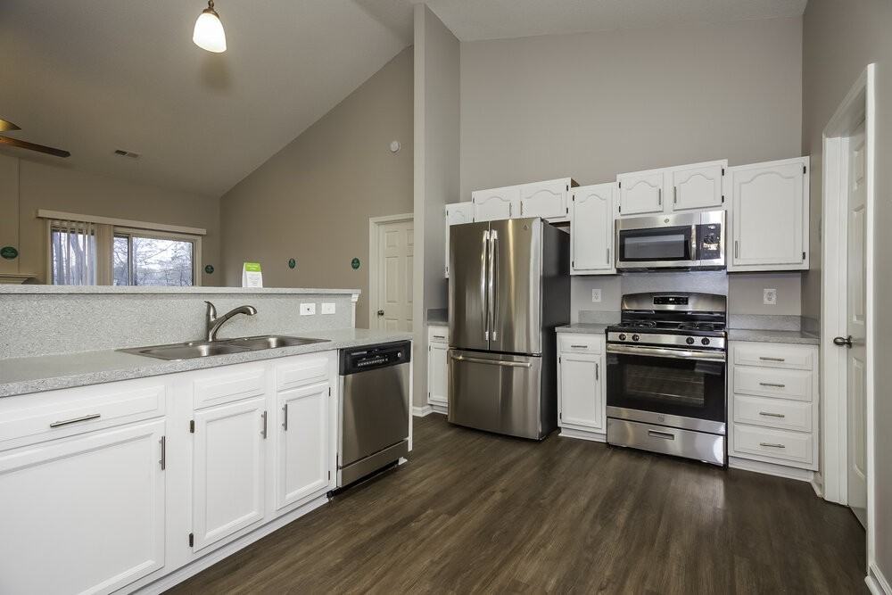 13201 Peacock Ln - Photo 6 of 16