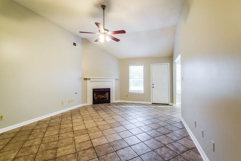 6926 Ginwood Cv - Photo 4 of 16