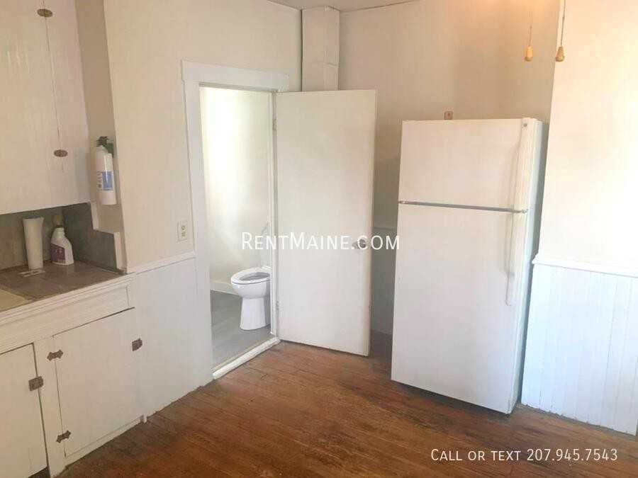 131 S Main St - Photo 4 of 30