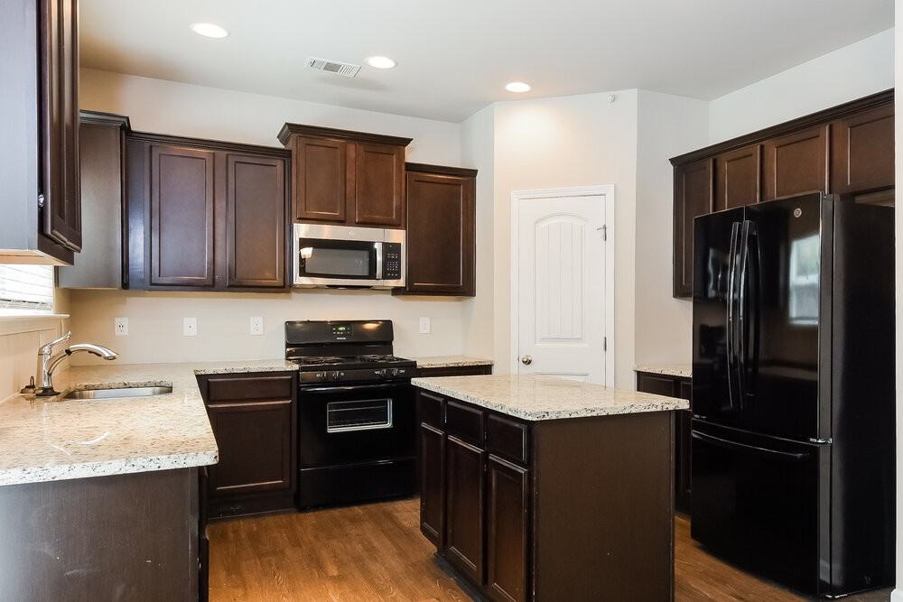 220 Foggy Creek Ln - Photo 7 of 17