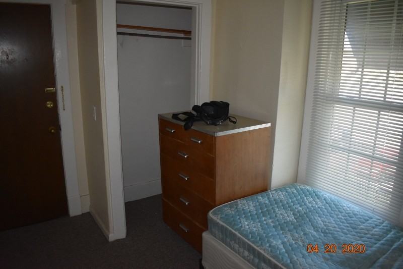 533 Elizabeth St - Photo 4 of 4