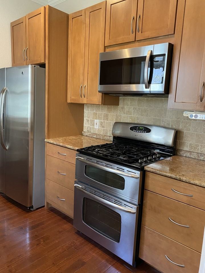 714 S Bungalow Ter - Photo 5 of 15