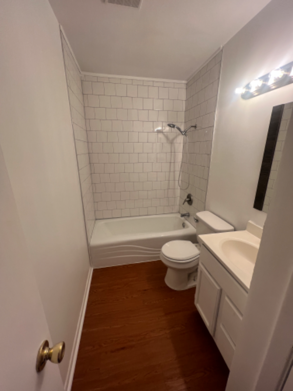 2951 Moffett Ave - Photo 6 of 15