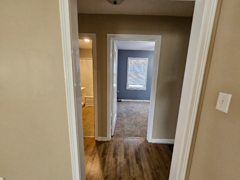 433 E Cloud St - Photo 5 of 18