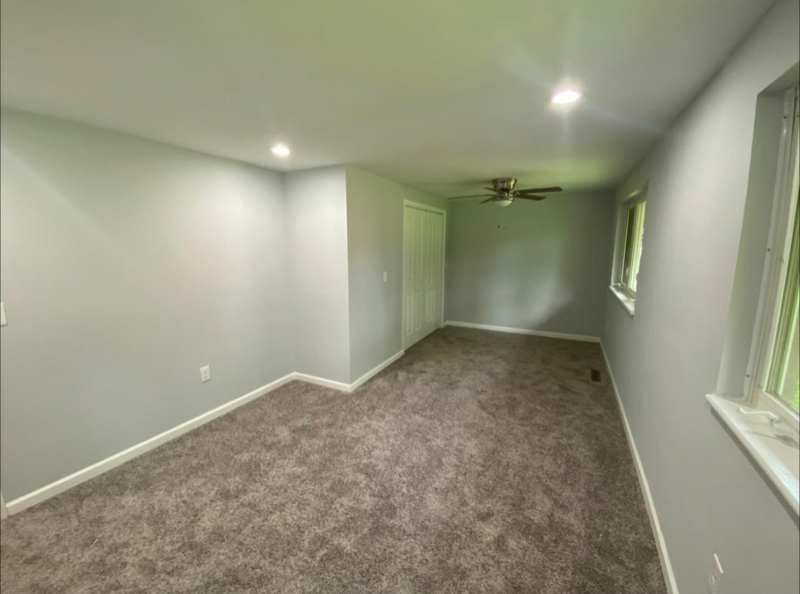 11143 Hawk St - Photo 2 of 10