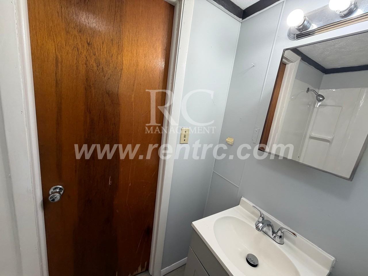 1030 N Walnut St Apt 3 - Photo 4 of 9