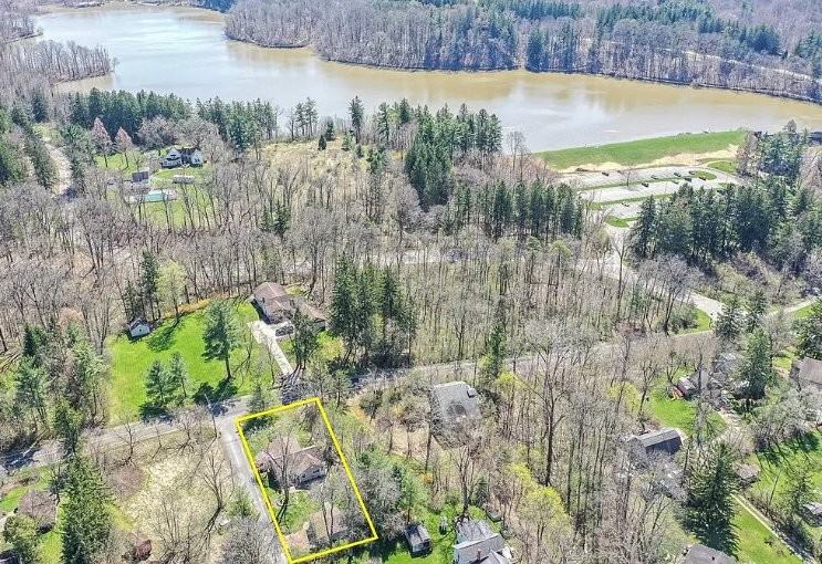 835 Bellus Rd - Photo 2 of 18